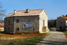 Kuće u nizu Martinčići